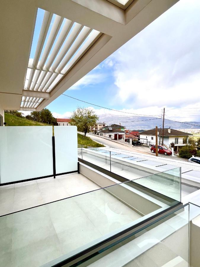 City Hill Luxury Apartments อิโออันนินา ภายนอก รูปภาพ