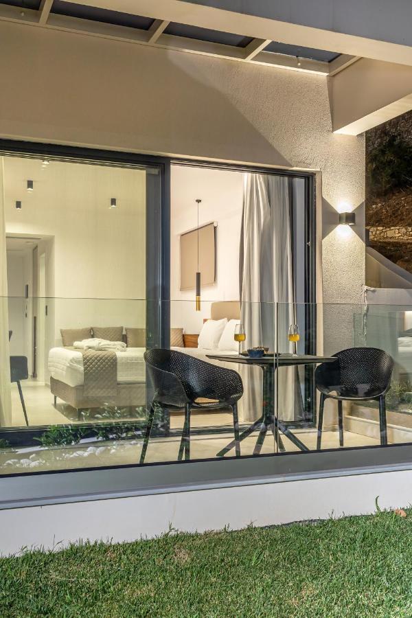 City Hill Luxury Apartments อิโออันนินา ภายนอก รูปภาพ