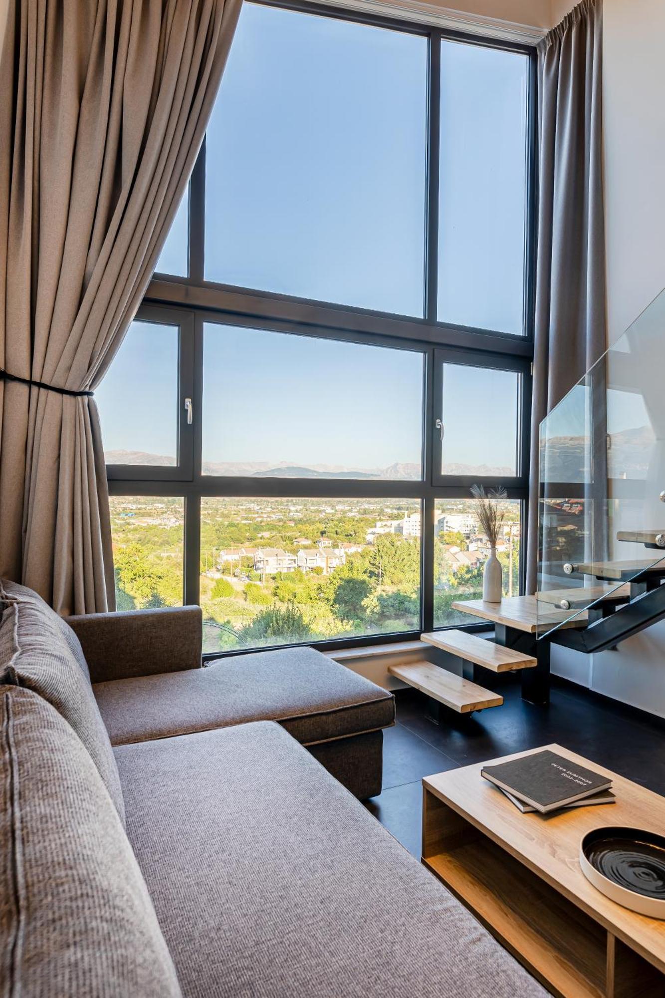 City Hill Luxury Apartments อิโออันนินา ภายนอก รูปภาพ