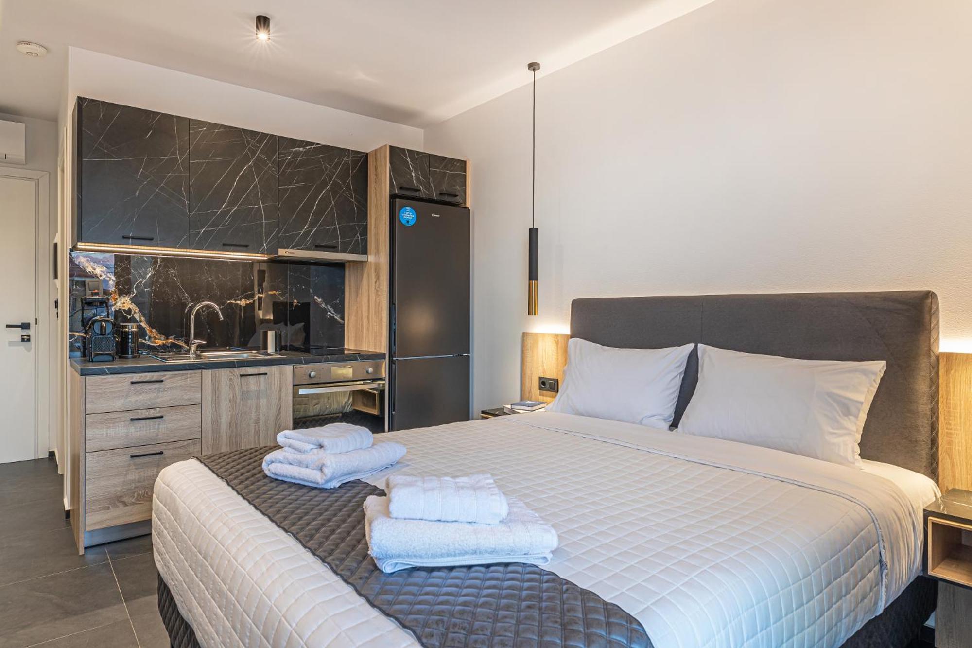 City Hill Luxury Apartments อิโออันนินา ภายนอก รูปภาพ